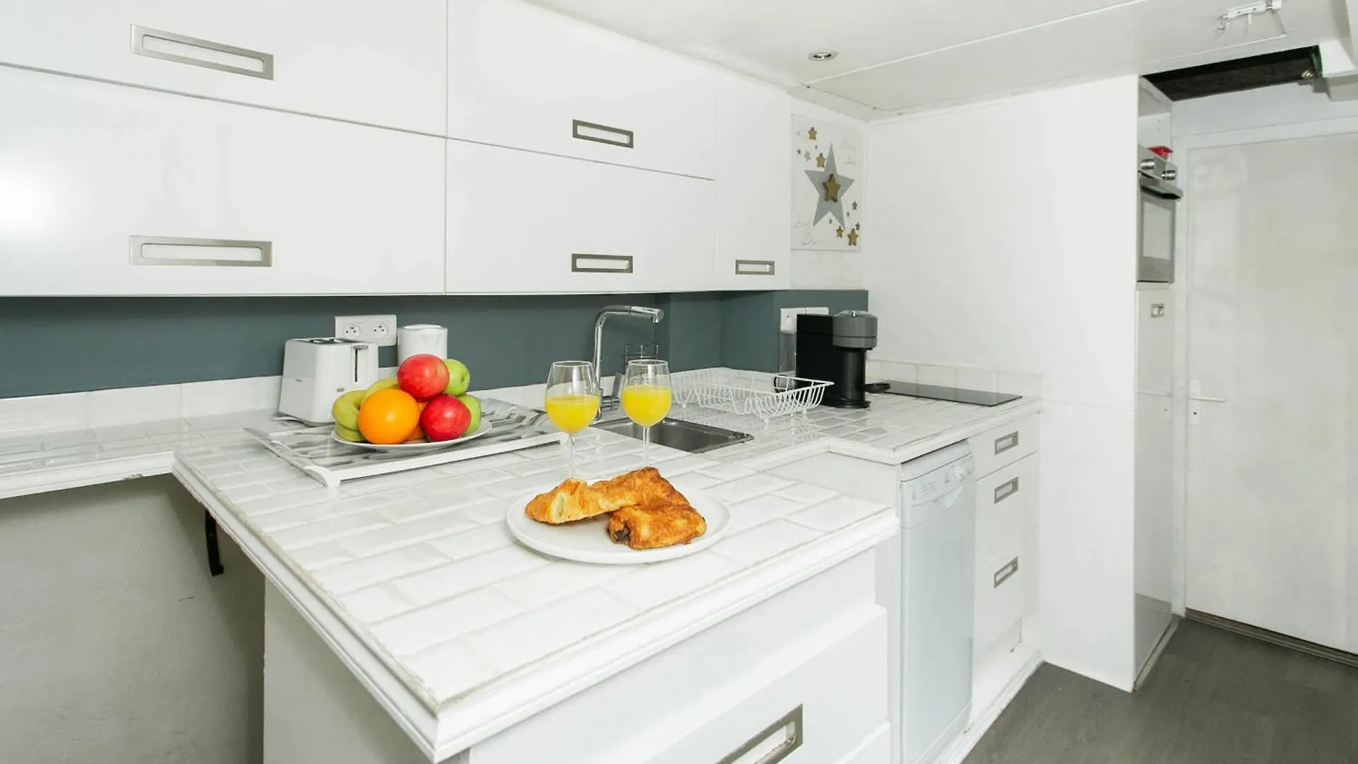 Ile Saint Louis 1Br - Cityapartmentstay Paris Apartment